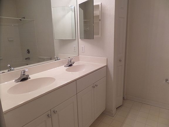 5th image of 2823 White Magnolia Way