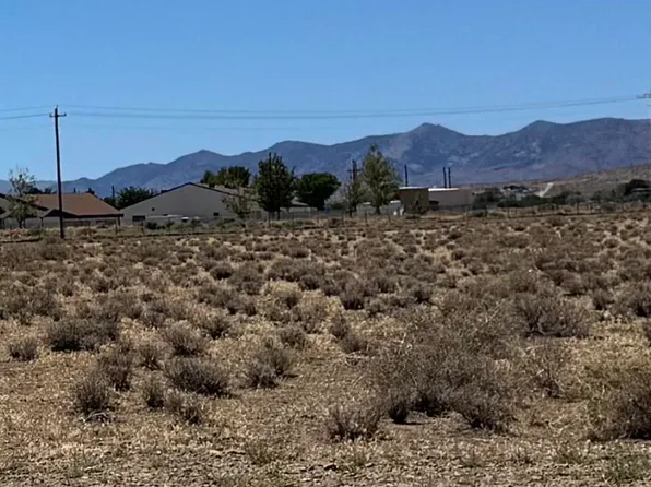 3815 Onyx St, Silver Springs, NV 89429