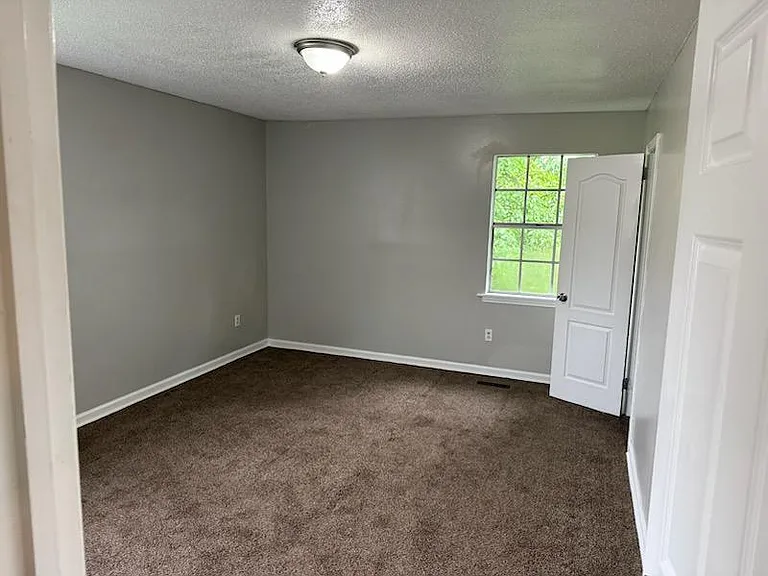 508 Closhire Ln — Photo 23