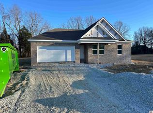 230 Matthew Dr, Paducah, KY 42001