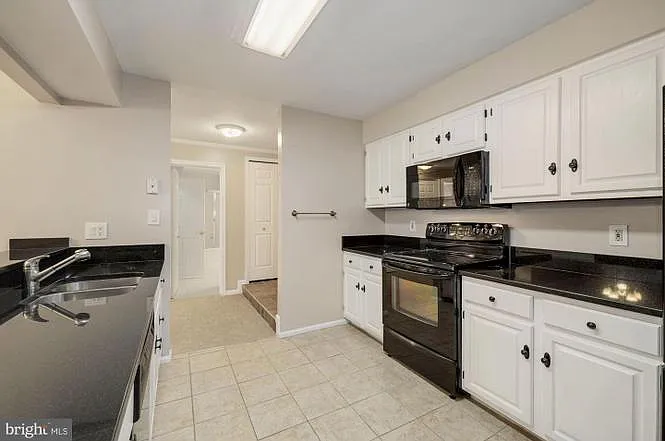 244 S Reynolds St #306 — Photo 5