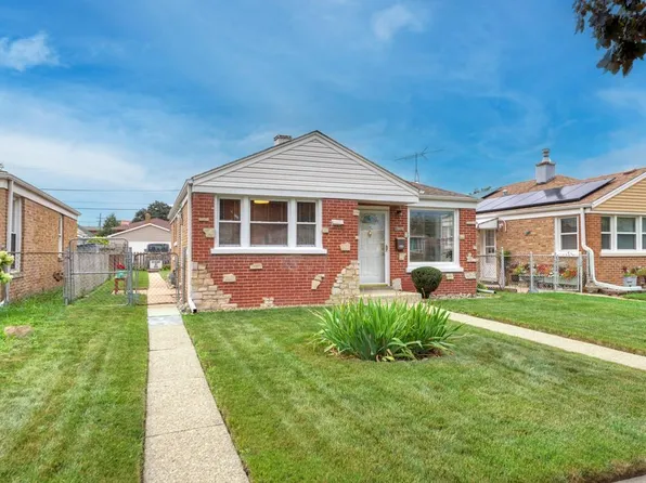 3520 Ernst St, Franklin Park, IL 60131
