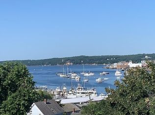 12 Hammond St, Gloucester, MA 01930