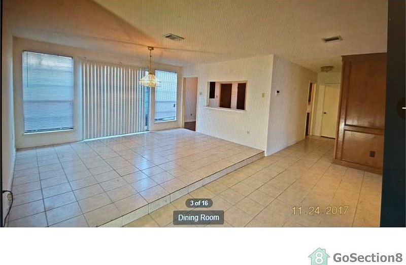 2nd image of 2523 Creekway Cir