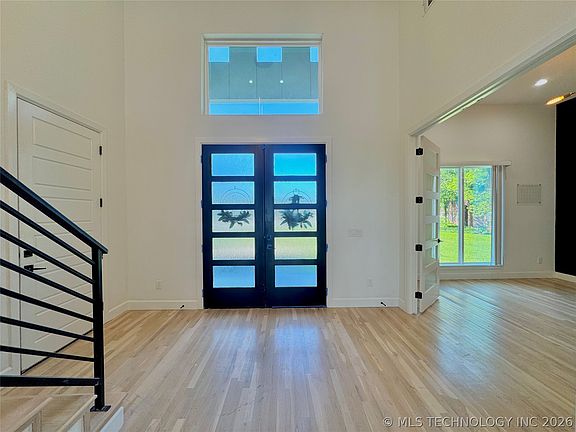 5th image of 6321 S Ridgeview Rd