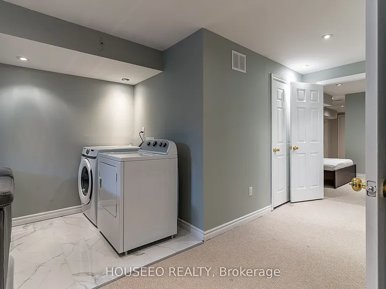 3324 Sunlight St #BASEMENT — Photo 8