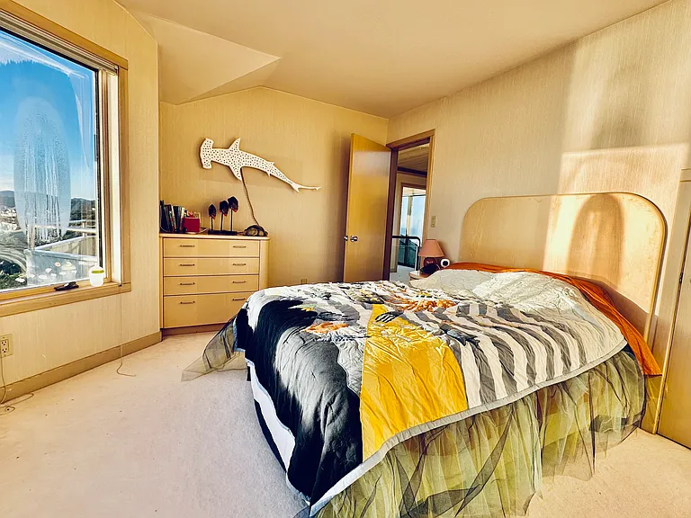 Salishan Dr — Photo 20