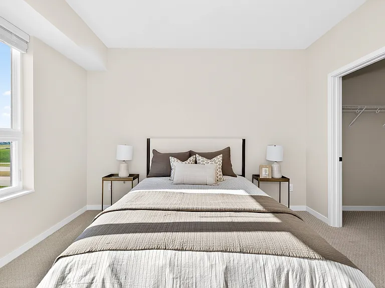 Grand 52 Apartments — Photo 12