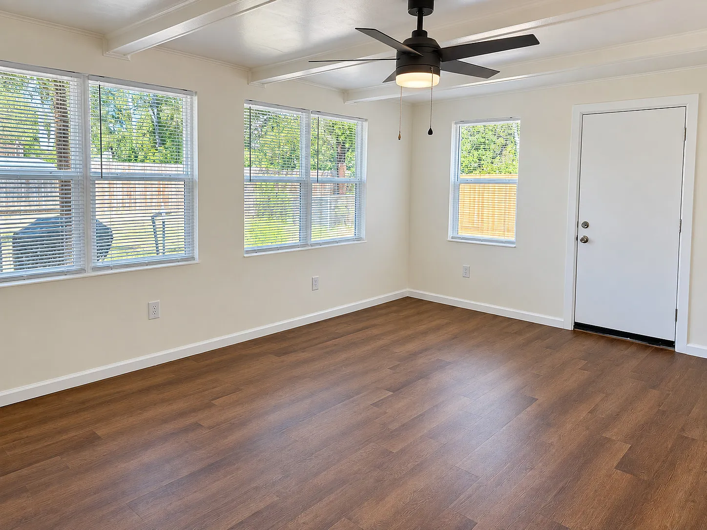 4 bed, 1279 sqft, $2,250 — Photo 4