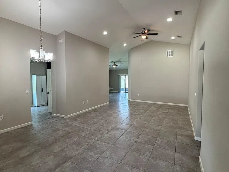 3960 Harvest Cir — Photo 3