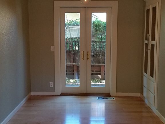 5th image of 1272 Martin Ave
