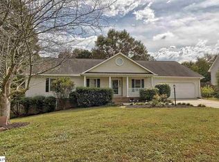 402 Hedgerow Dr, Greenville, SC 29607