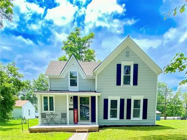 809 W 3rd St, Cameron, MO 64429