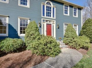 8 Blue Ribbon Ln, Medway, MA 02053