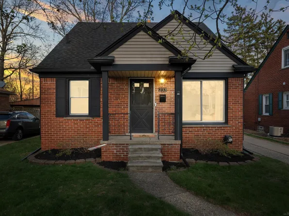 233 Pare St, Clawson, MI 48017