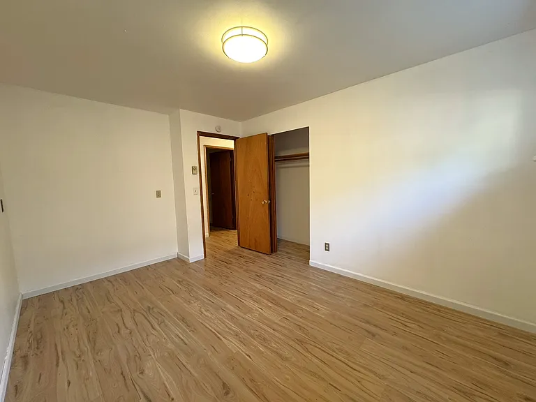 2nd bedroom with closet