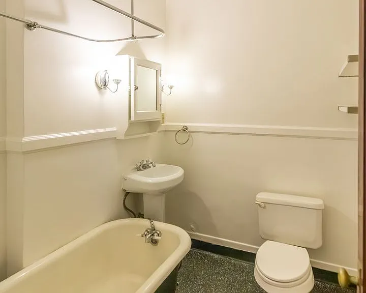 The Gentry Apartments — Photo 23