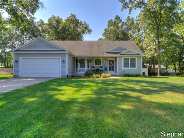 2551 Hiawatha Trl, Muskegon, MI 49445