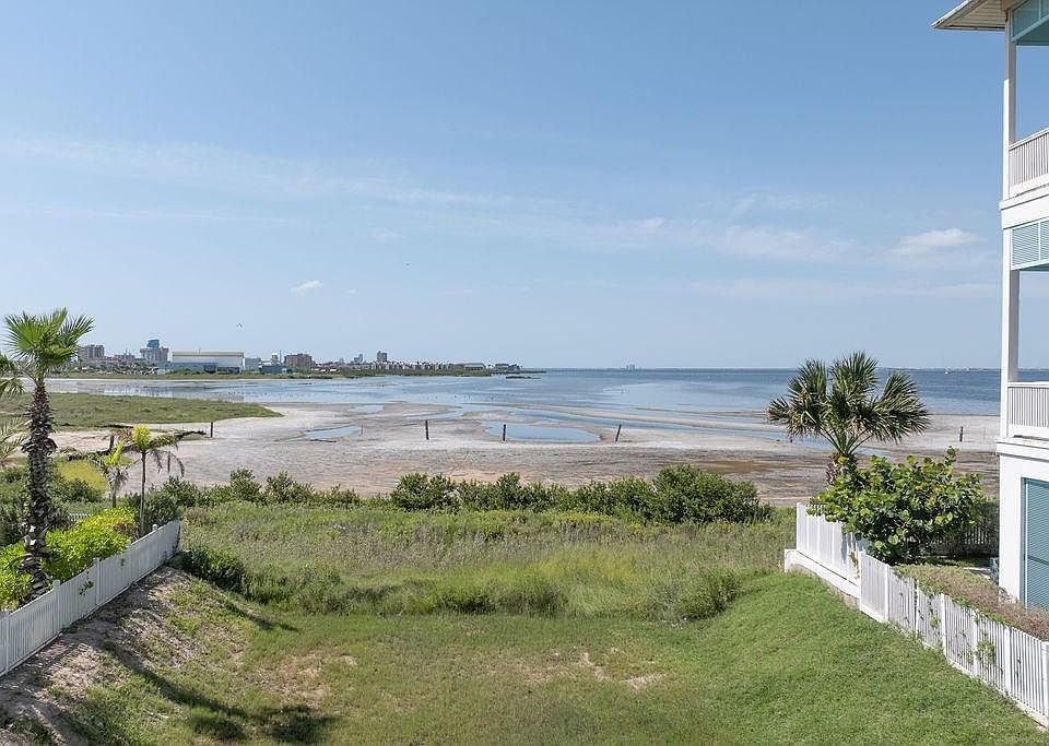 1st image of 401 Shore Dr