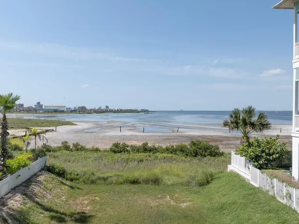 401 Shore Dr, South Padre Island, TX 78597