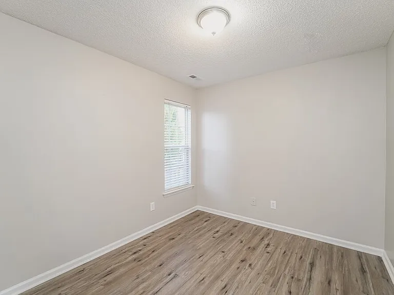 5906 Prestwick Ln — Photo 15