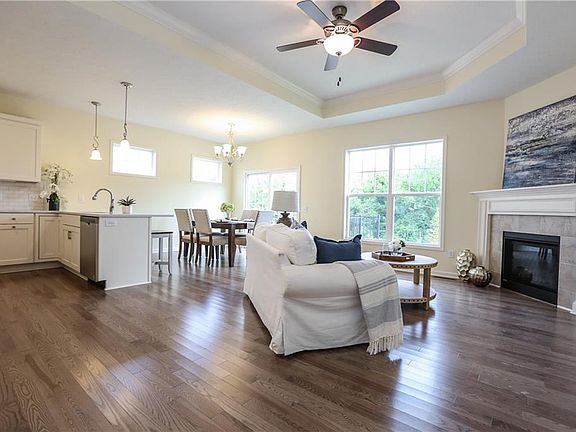 5th image of 5990 Redfield Dr #52