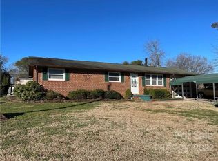 4155 17th St NE, Hickory, NC 28601