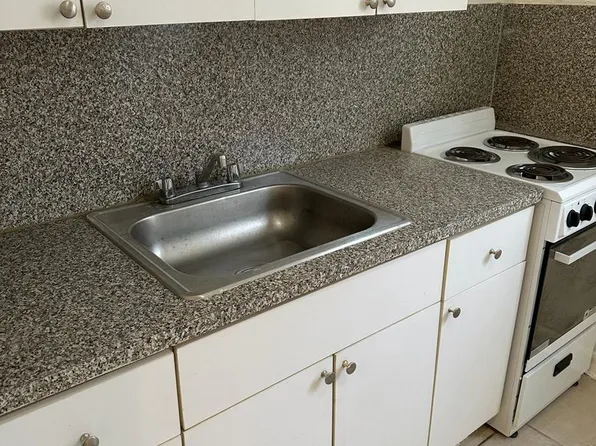 Discover Your Ideal Home: Small Apartment Complex with Cozy Comfort