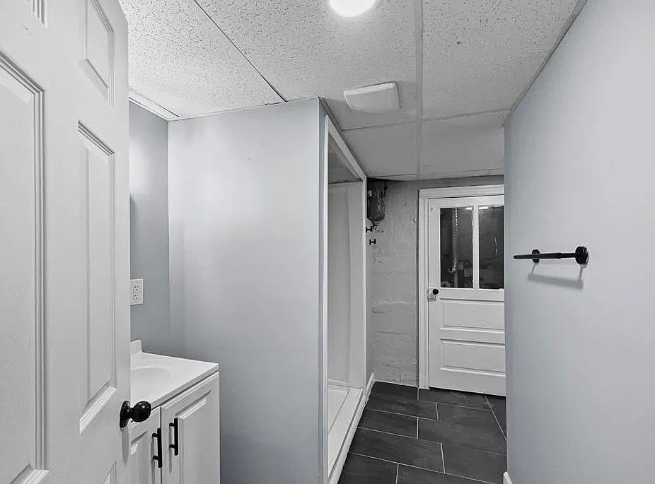 4 bed, 1542 sqft, $2,000 — Photo 2
