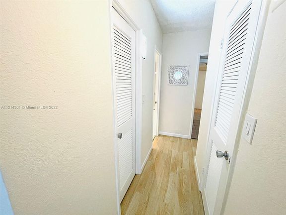 4th image of 19390 Collins Ave APT 1224