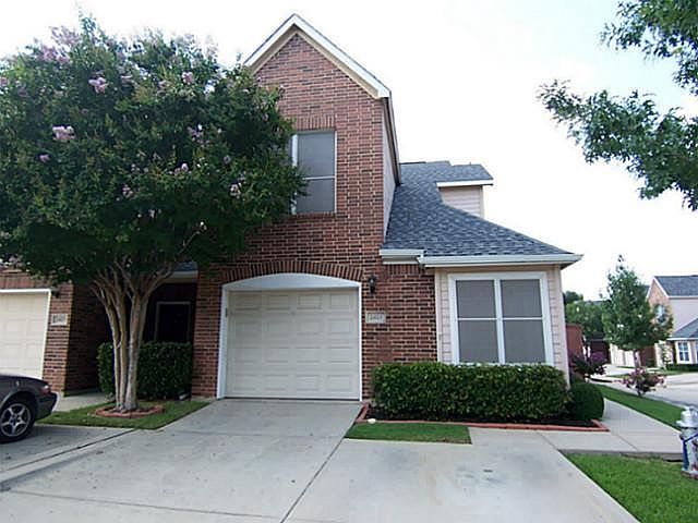 1st image of 2421 Southcourt Cir