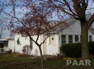 12589 Carter Rd, Pekin, IL 61554