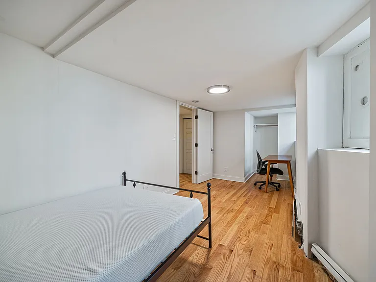 2146 Maple Ave #1 — Photo 5