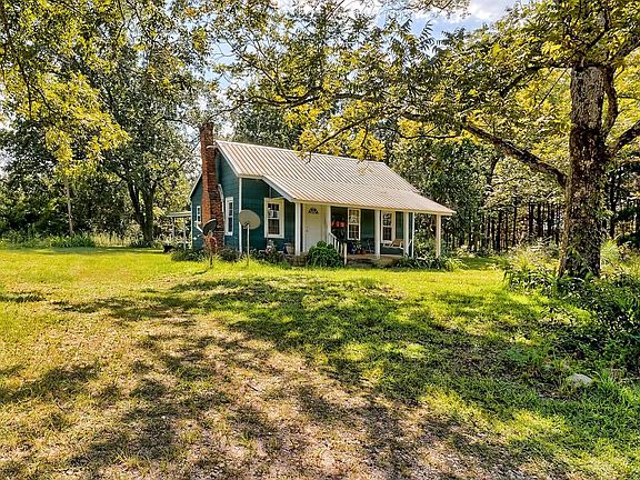2nd image of 276 Bodie Rd