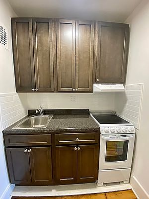 5th image of 36 Willow Pl #7