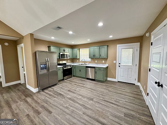 4th image of 1100 Orange St