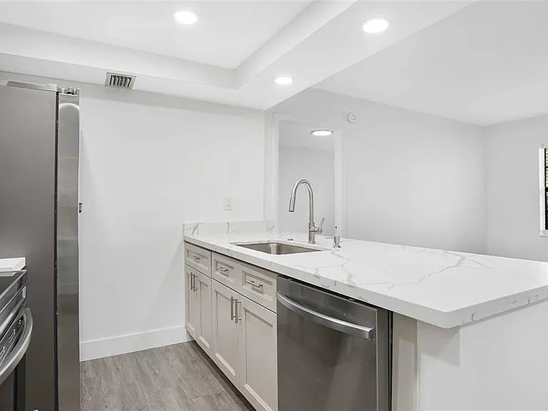 9466 Boca Cove Cir #303 — Photo 22