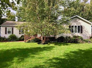 5206 E Woodburn Rd, Byron, IL 61010