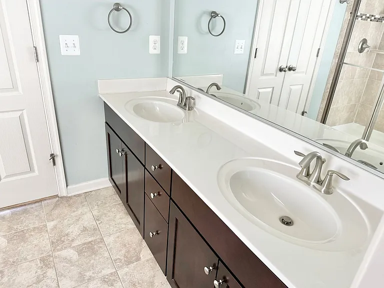 7 Coulter Ln — Photo 20