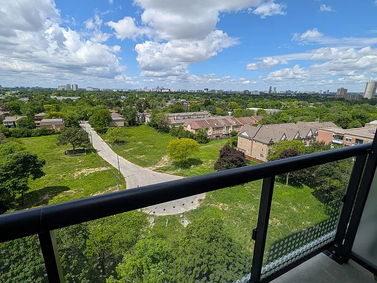 5858 Yonge St #1123 — Photo 17