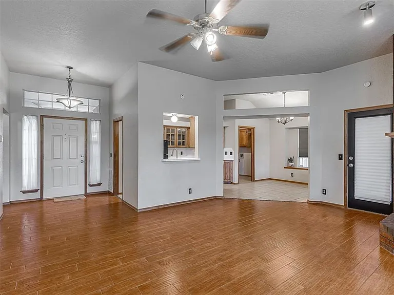 1019 Pruett Dr — Photo 8