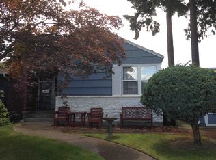 5215 NE 74th St, Seattle, WA 98115