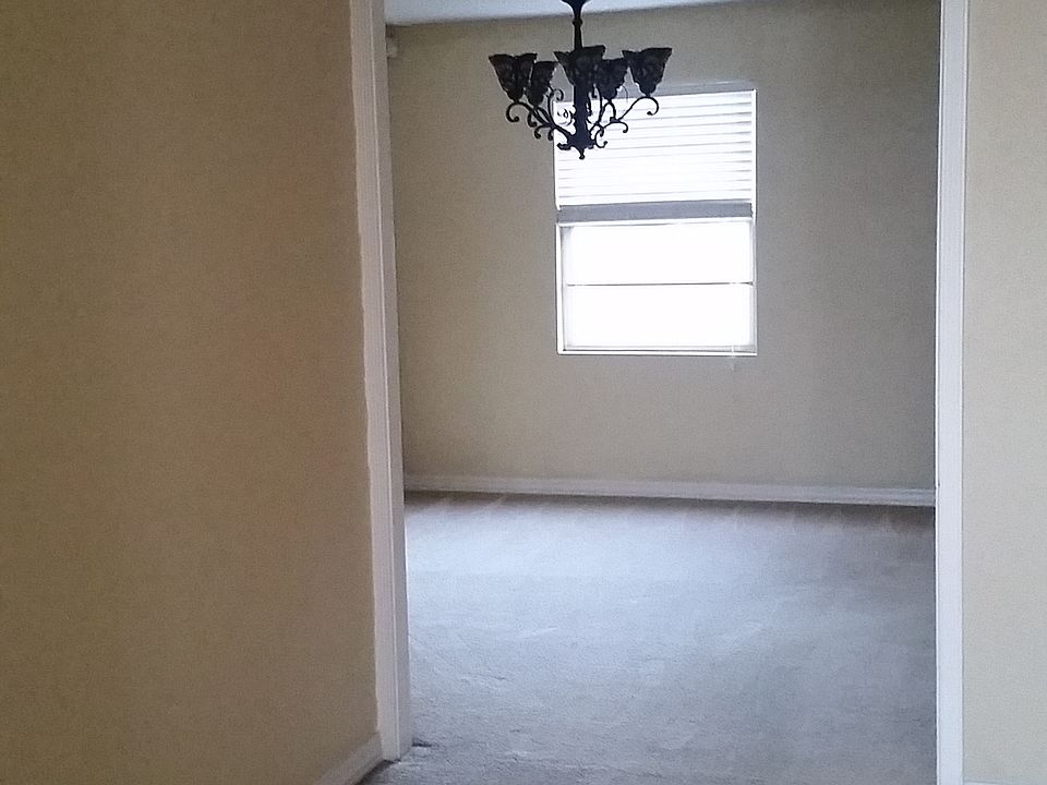 2nd image of 1341 E 38th Pl Unit A