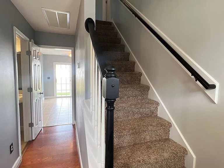 71 Caldwell St — Photo 2