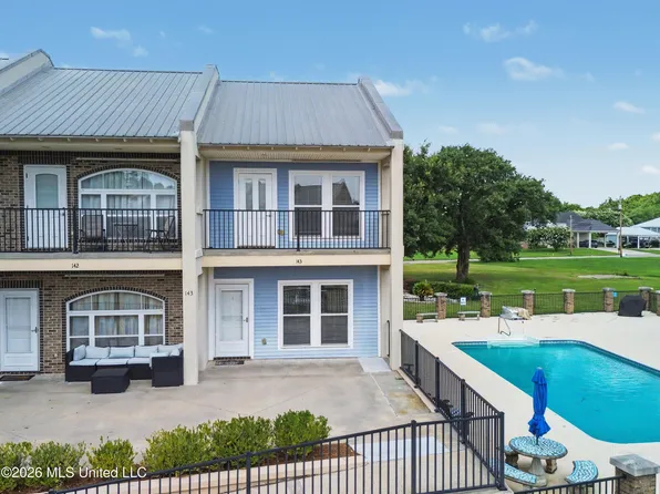 548 W Beach Blvd APT 143, Long Beach, MS 39560