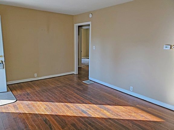 5th image of 2801 Sunnyside Ave