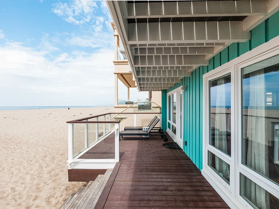 1037 Mandalay Beach Rd