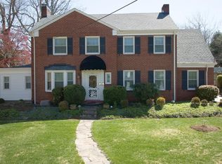 213 Oakdale St, Martinsville, VA 24112