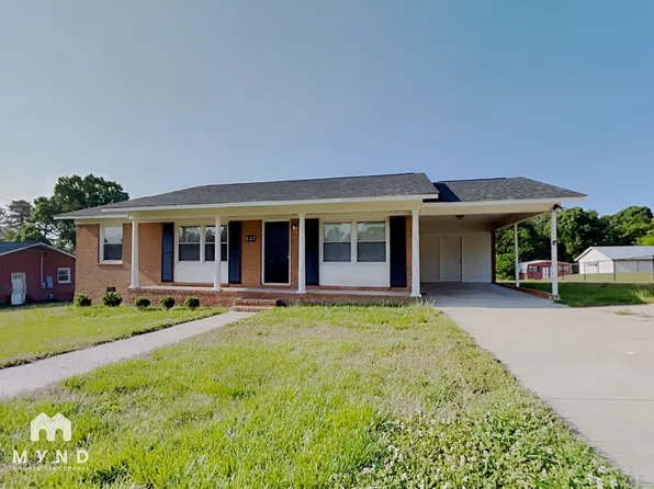 221 Tanglewood Dr, Kannapolis, NC 28081