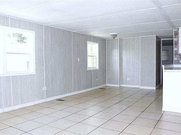 2nd image of 1845 Dixie Ln